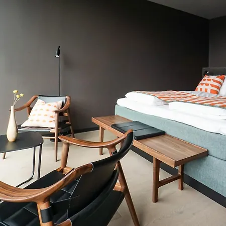 Elva Hotel *