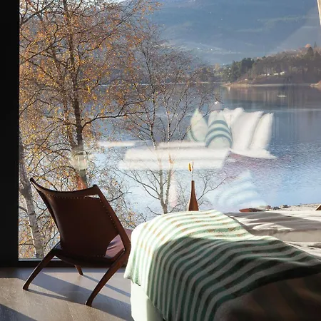 Elva Hotel *