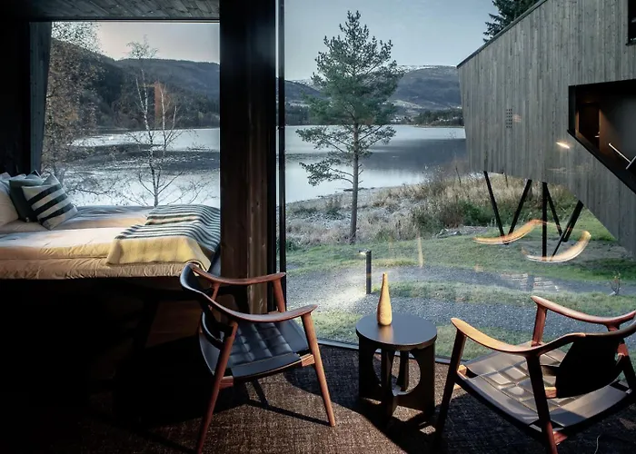 Elva Hotel